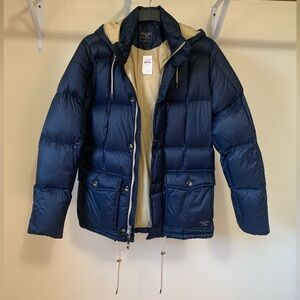 NWT Men’s A&F Down Puffer Jacket size XL